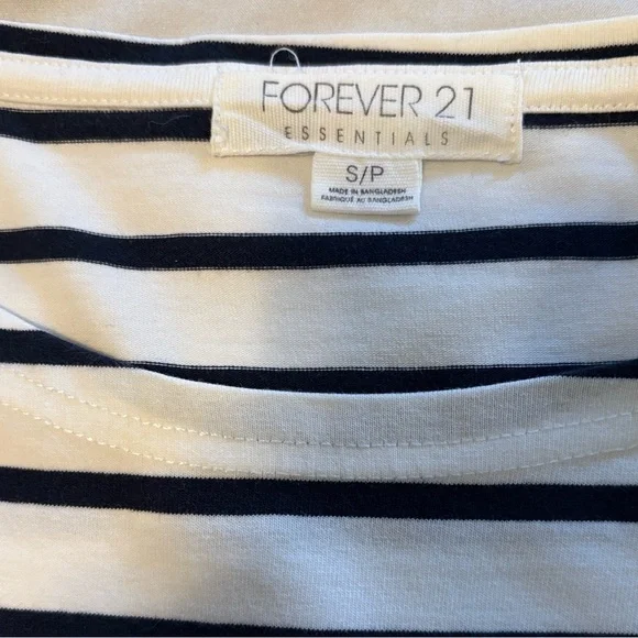 shirt size small - Picture 5 of 5